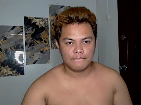 Snapshot of Gayasianzowe chatting on 09.23.25 Gayasianzowe online show from 09.23.25