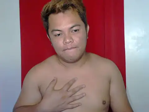 Snapshot of Gayasianzowe chatting on 09.25.25 Gayasianzowe online show from 09.25.25