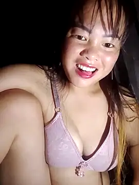 Snapshot of emilyzz chatting on 10.09.25 emilyzz online show from 10.09.25