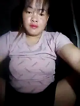 Snapshot of emilyzz chatting on 10.10.25 emilyzz online show from 10.10.25