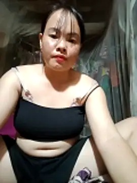 Snapshot of emilyzz chatting on 10.18.25 emilyzz online show from 10.18.25