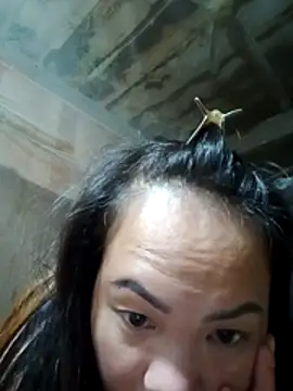 Snapshot of emilyzz chatting on 10.21.25 emilyzz online show from 10.21.25