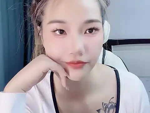 Snapshot of W-Sunflower chatting on 11.06.25 W-Sunflower online show from 11.06.25