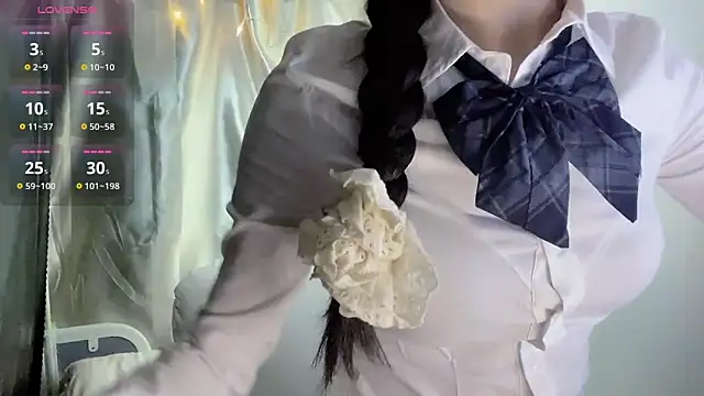 Snapshot of schoolgirl-nurse chatting on 09.17.25 schoolgirl-nurse online show from 09.17.25