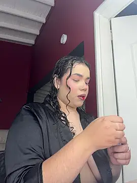 krisstenSantos online show from 12.17.25