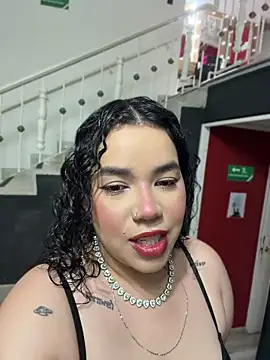 krisstenSantos online show from 04.08.26