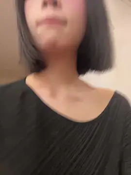 Snapshot of qiqi_x chatting on 02.28.26 qiqi x online show from 02.28.26