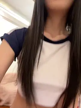 qiqi x online show from 05.02.26