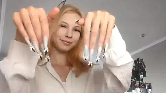 Fafa Fluff online show from 09.21.25