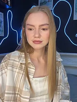 MilaMoone online show from 10.30.25