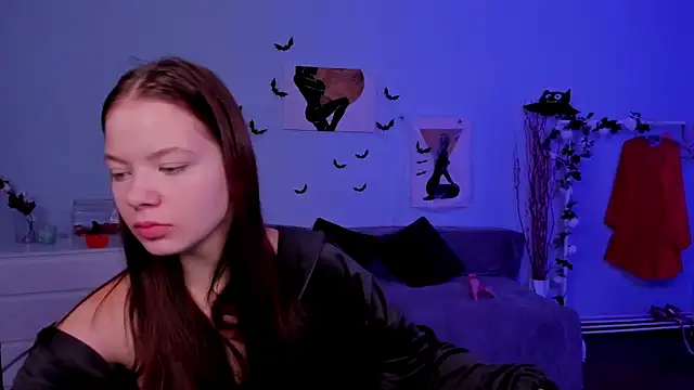 BetsyKiss online show from 10.29.25