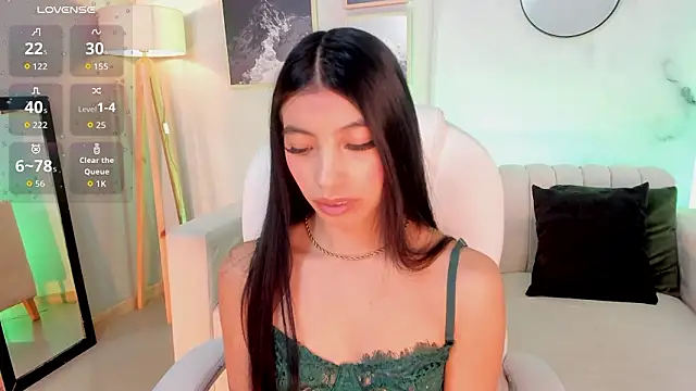 Tiffany Low online show from 02.23.26