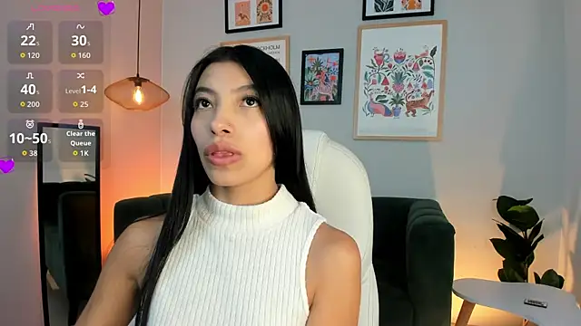 Tiffany Low online show from 04.22.26