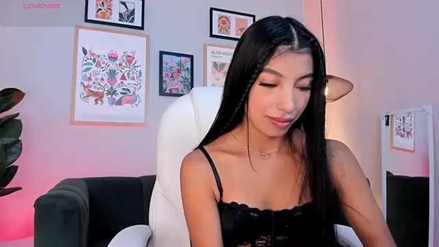 Tiffany Low online show from 07.16.26