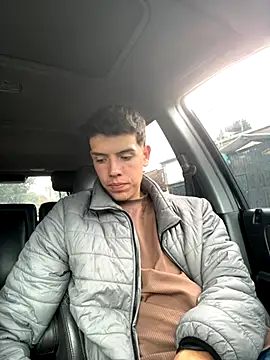 Snapshot of mattebret11 chatting on 11.03.25 mattebret11 online show from 11.03.25