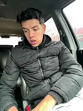 Snapshot of mattebret11 chatting on 11.06.25 mattebret11 online show from 11.06.25