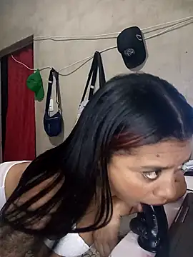 Isabela Foxx1 online show from 10.18.25