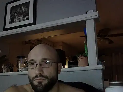 Snapshot of versatilevortex chatting on 10.06.25 versatilevortex online show from 10.06.25