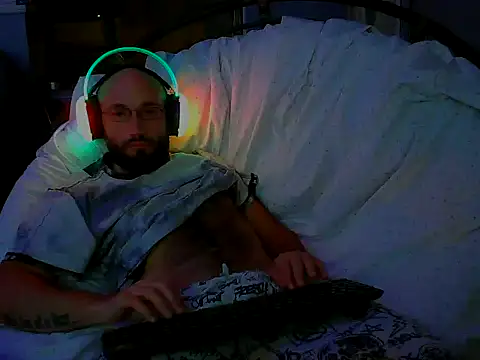 Snapshot of versatilevortex chatting on 10.08.25 versatilevortex online show from 10.08.25