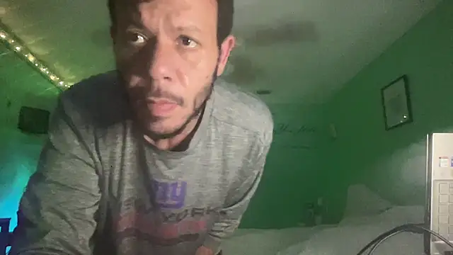 Snapshot of versatilevortex chatting on 10.09.25 versatilevortex online show from 10.09.25