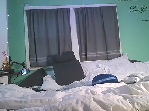 Snapshot of versatilevortex chatting on 11.16.25 versatilevortex online show from 11.16.25