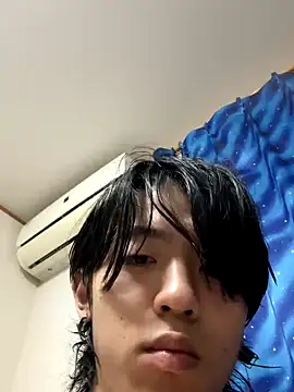 Snapshot of aa135777 chatting on 10.16.25 aa135777 online show from 10.16.25
