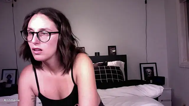 Snapshot of annmarieferrara chatting on 04.22.26 annmarieferrara online show from 04.22.26