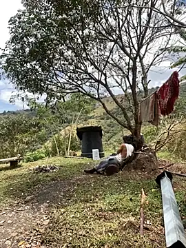 Snapshot of sky-wolves chatting on 09.21.25 sky-wolves online show from 09.21.25