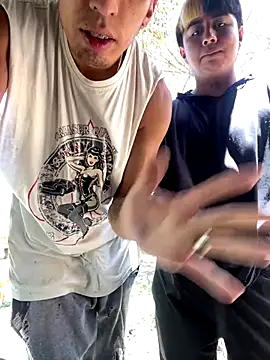 Snapshot of sky-wolves chatting on 09.27.25 sky-wolves online show from 09.27.25