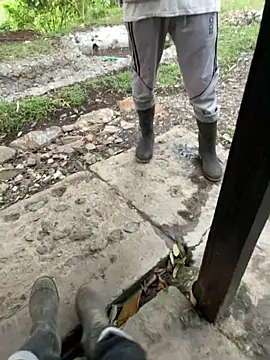 Snapshot of sky-wolves chatting on 10.02.25 sky-wolves online show from 10.02.25