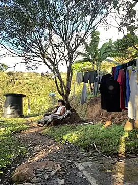 Snapshot of sky-wolves chatting on 10.04.25 sky-wolves online show from 10.04.25