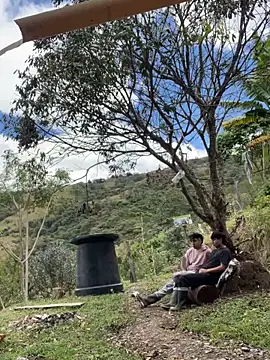 Snapshot of sky-wolves chatting on 10.05.25 sky-wolves online show from 10.05.25