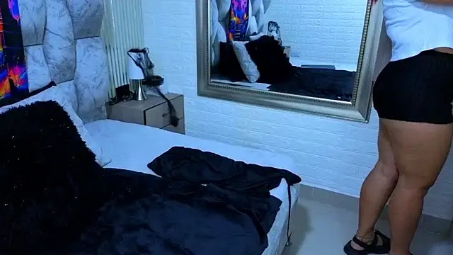 sofiagutierrez   online show from 10.19.25