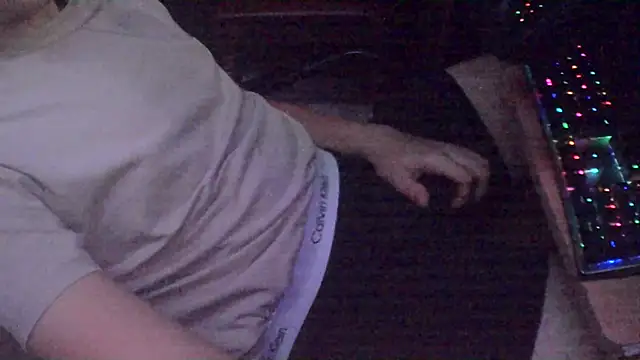 Snapshot of xderox318 chatting on 11.15.25 xderox318 online show from 11.15.25