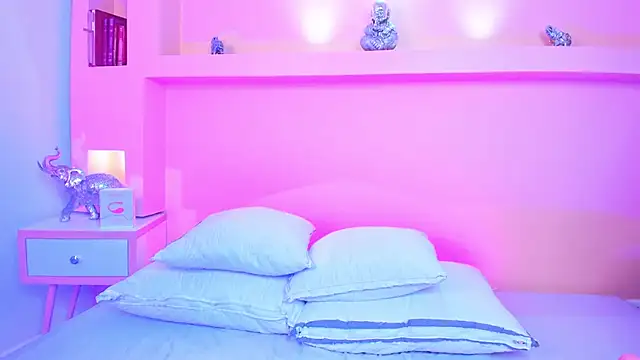 Snapshot of SofiaFontaiine chatting on 10.15.25 SofiaFontaiine online show from 10.15.25