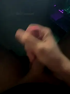 Snapshot of jstntz chatting on 10.27.25 jstntz online show from 10.27.25