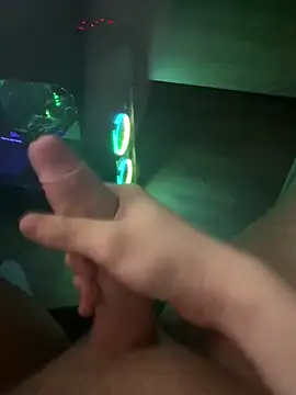 Snapshot of jstntz chatting on 02.22.26 jstntz online show from 02.22.26