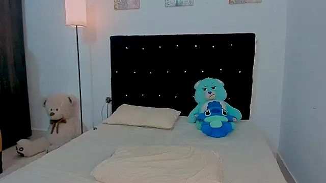 Zacktorres  online show from 10.26.25