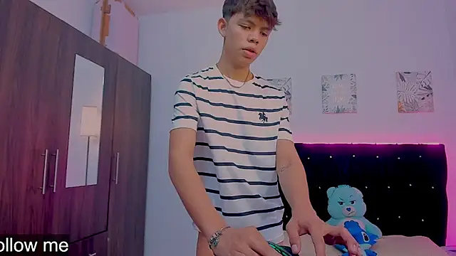 Zacktorres  online show from 11.16.25