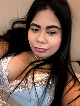 Snapshot of bolivia26 chatting on 12.18.25 bolivia26 online show from 12.18.25