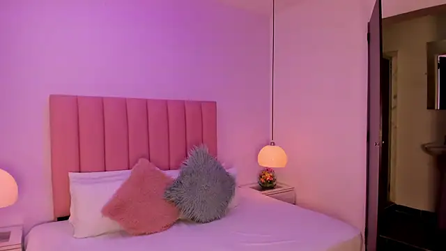 Amy Ferreira online show from 10.08.25