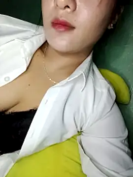 Snapshot of Linksys_nicee chatting on 10.29.25 Linksys nicee online show from 10.29.25