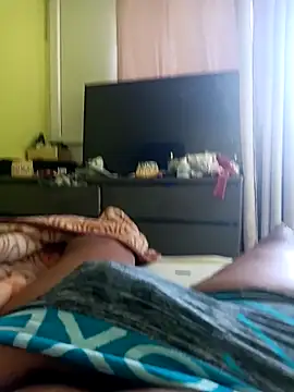 Snapshot of romero115 chatting on 09.22.25 romero115 online show from 09.22.25