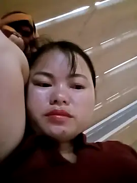 emly-xinh18 online show from 10.08.25