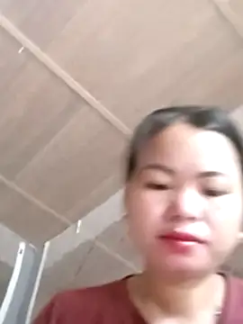 emly-xinh18 online show from 11.12.25