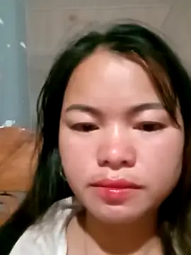 emly-xinh18 online show from 12.19.25