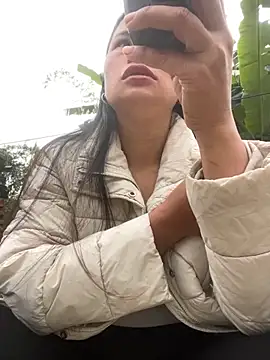 Qinjid002 online show from 12.04.25