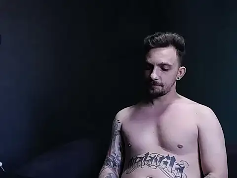 Snapshot of guesswhatbitch chatting on 09.18.25 guesswhatbitch online show from 09.18.25