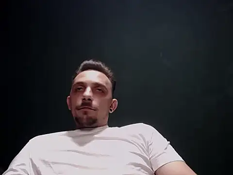 Snapshot of guesswhatbitch chatting on 09.28.25 guesswhatbitch online show from 09.28.25