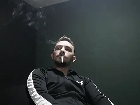 Snapshot of guesswhatbitch chatting on 10.09.25 guesswhatbitch online show from 10.09.25